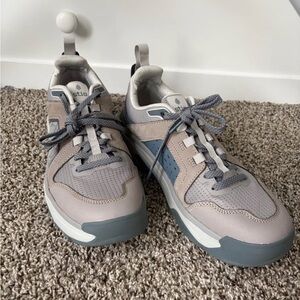 Stio men’s ridgecap low hiking shoes